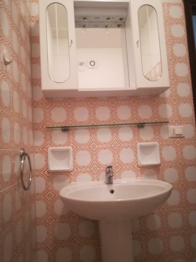 La Madonnina Vacation Flats Apartment Пескиера дел Гарда Екстериор снимка