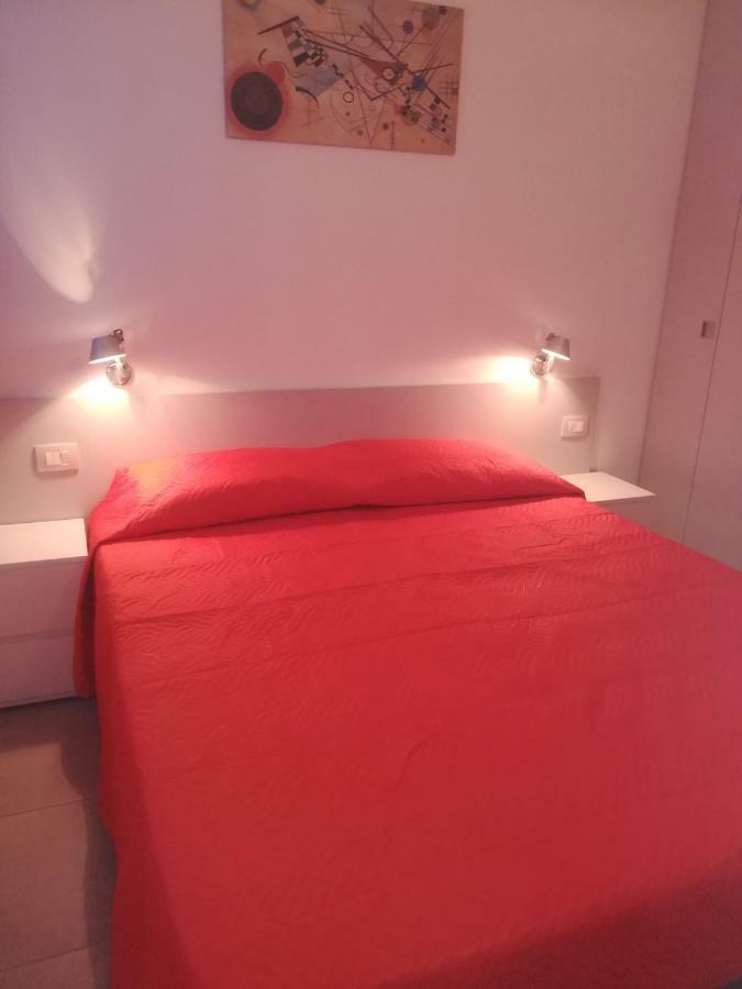 La Madonnina Vacation Flats Apartment Пескиера дел Гарда Екстериор снимка