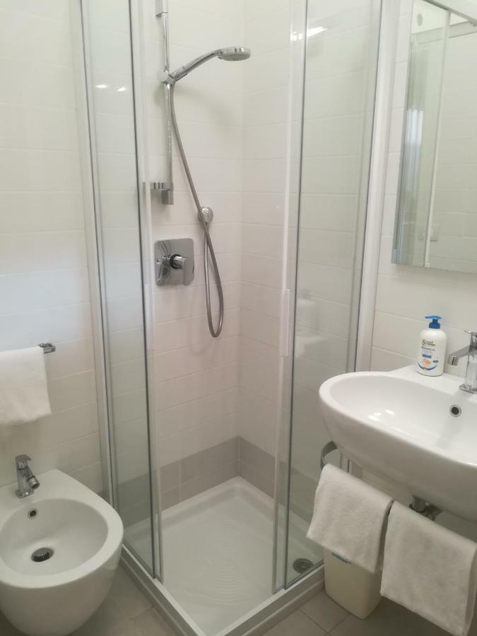 La Madonnina Vacation Flats Apartment Пескиера дел Гарда Екстериор снимка